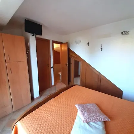 Casa Iride Прочида